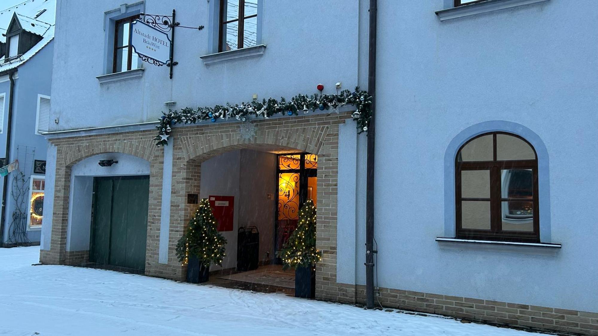Altstadthotel Braeuwirt Weiden in der Oberpfalz Exterior photo